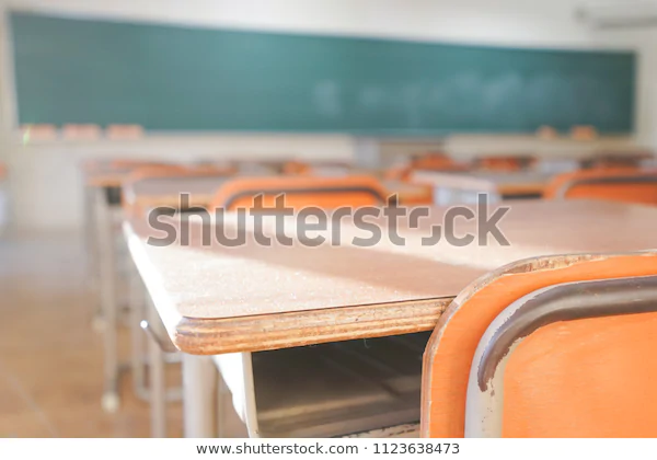 학교 책상 의자 칠판 학생