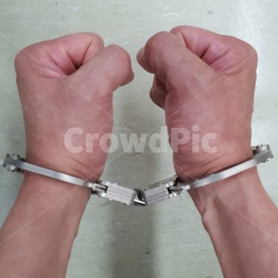 체포 수갑 범인 범죄 경찰