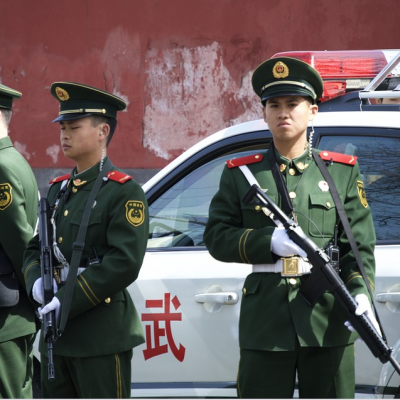 경찰 총 헌병 제복 공무원 무기