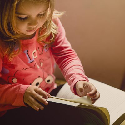 아이 아동 소녀 책 독서 공부