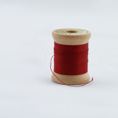 실 바늘 바느질 원통형 붉은색