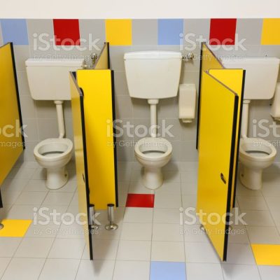 아동 어린이 초등학교 화장실