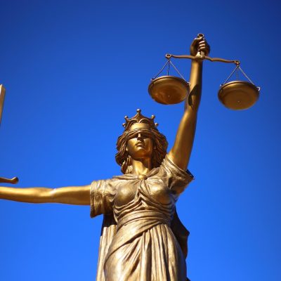 정의 법 동상 유스티티아 범죄